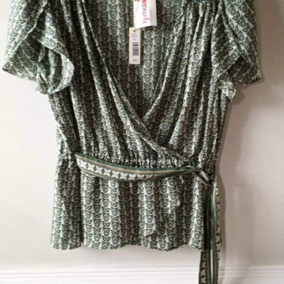 'MAX STUDIO' NWT Abstract Tulip Sleeve Top XL - Picture 9 of 12